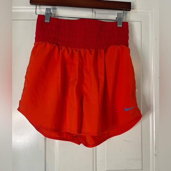 Nike Pants - Women’s Nike shorts